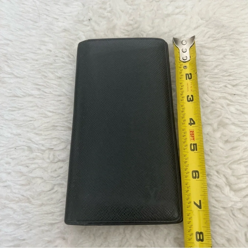 Louis Vuitton Portefeuille Taiga M32572 Black Leather SP4182 Unisex Long Wallet